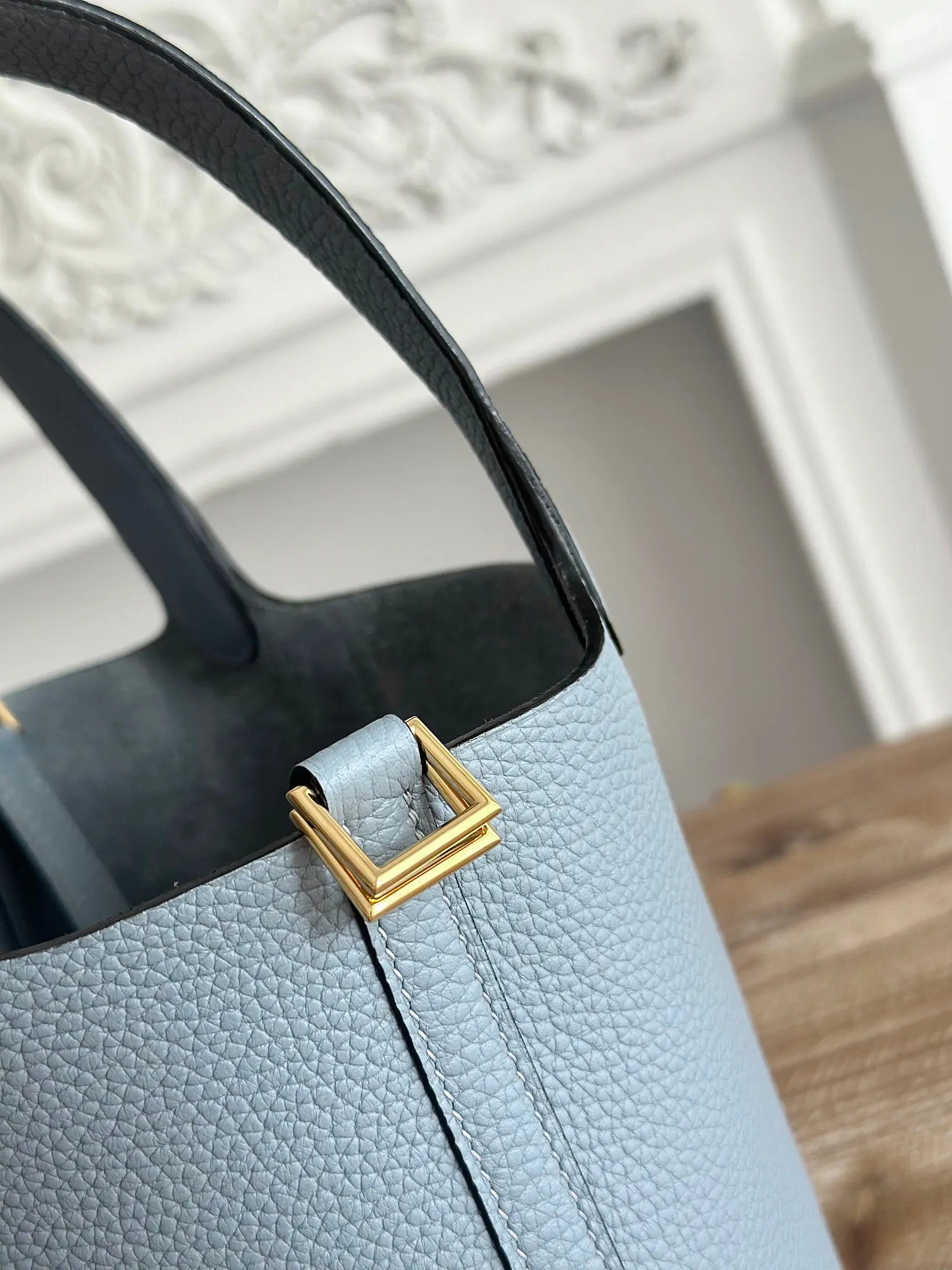 Hermès 亚玛兰 牛皮 手提包 18cm