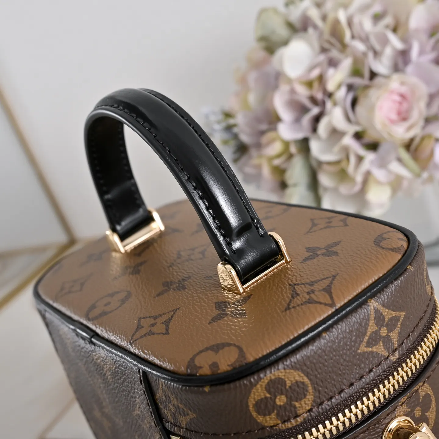 Louis Vuitton Monogram Chain Bag Canvas