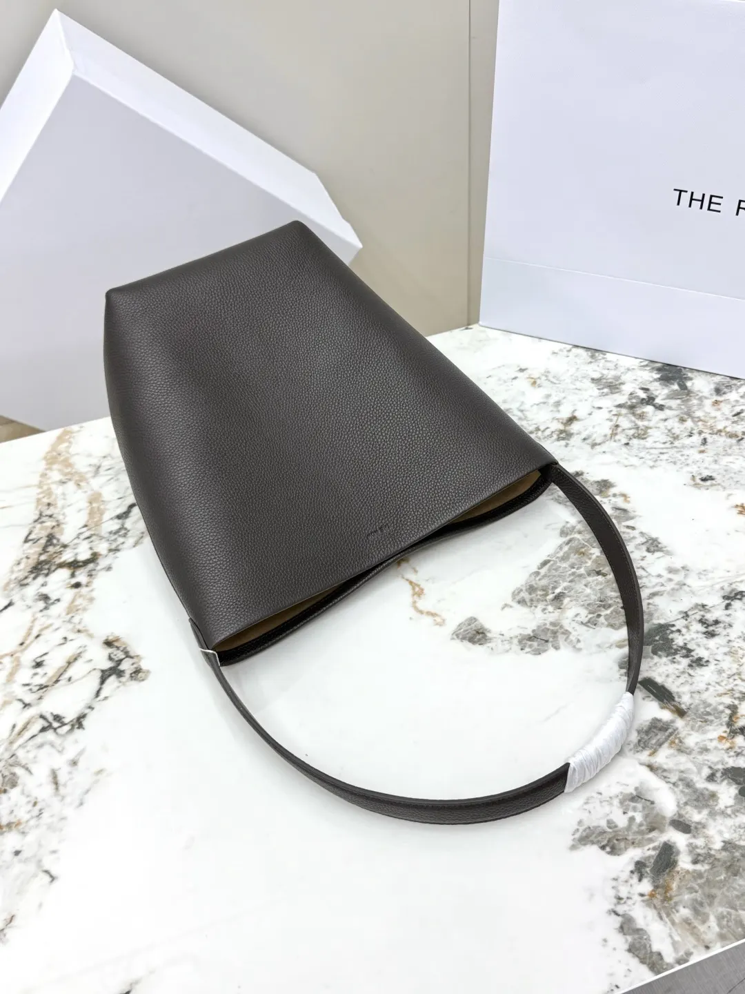 Tote Bag Lightweight Leather