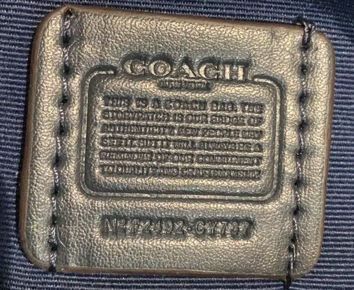 Coach 樱桃Mini City迷你小托特斜挎饺子包C 托特包 大容量托特款