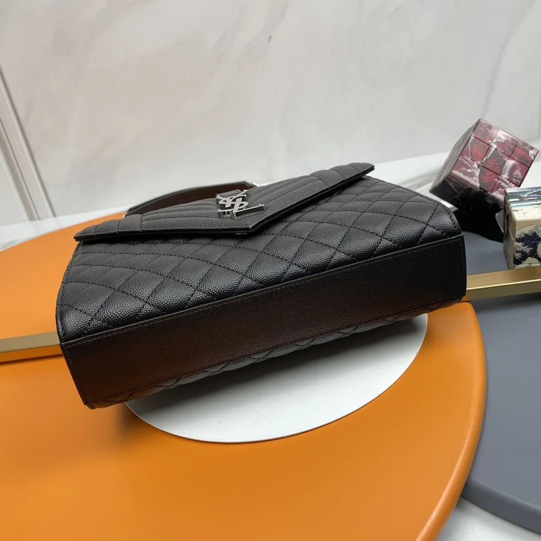 牛皮 无敌 中号粒面压花绗缝真皮 链条包 精致链条款