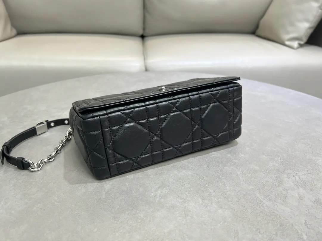 Dior Caro 黑色羊皮链条包 手提斜挎