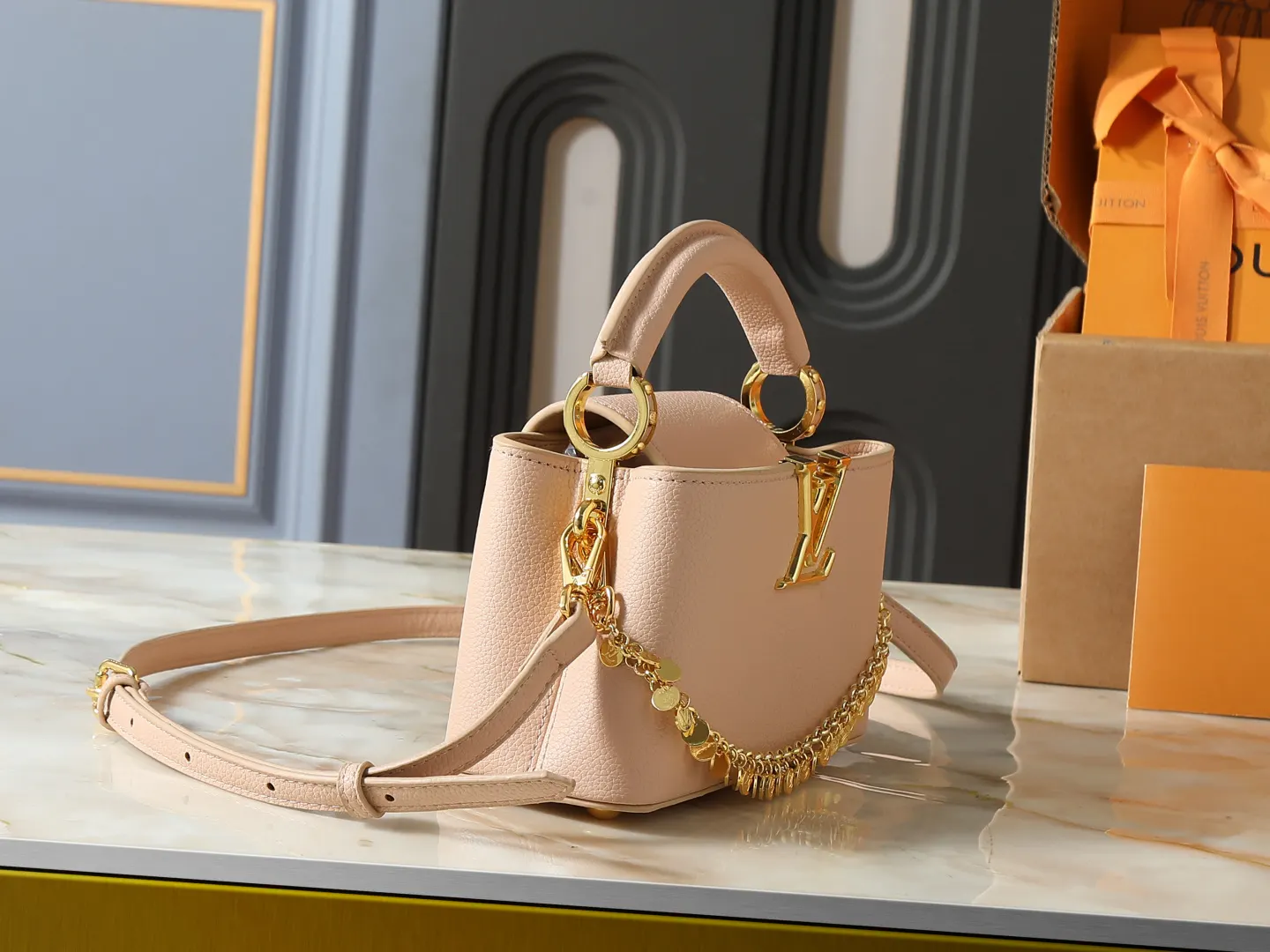 Louis Vuitton Chain Bag Leather