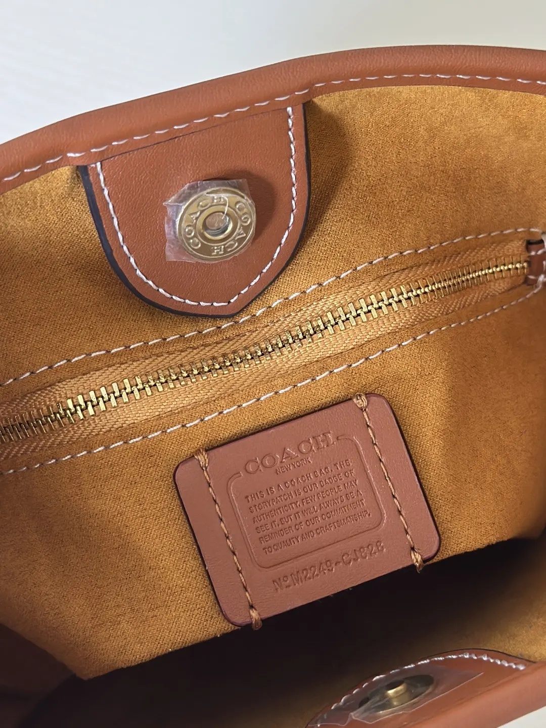 Coach 牛皮 雙肩包 实用雙肩款
