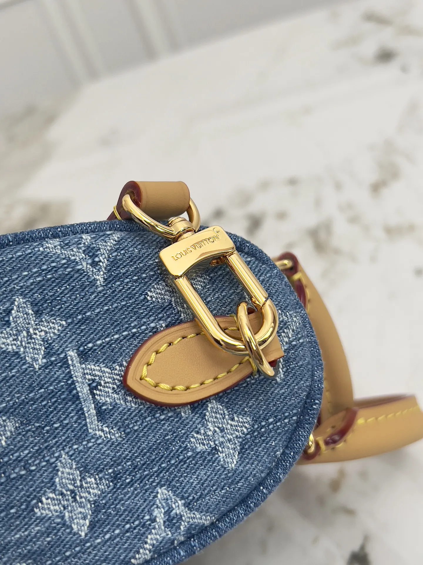 Louis Vuitton M81213 牛仔蓝 老花 手提包 实拍款01