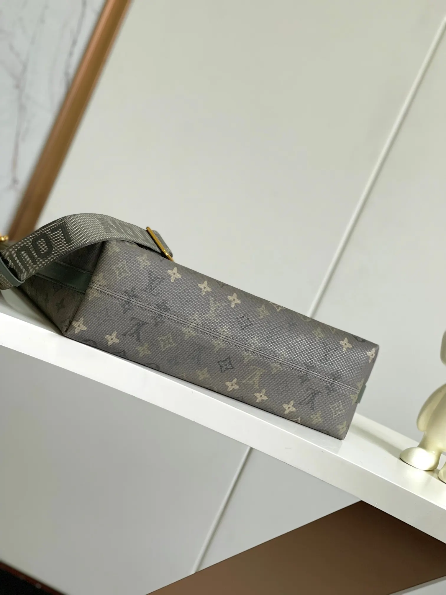 Louis Vuitton 綠色 Monogram 手提包