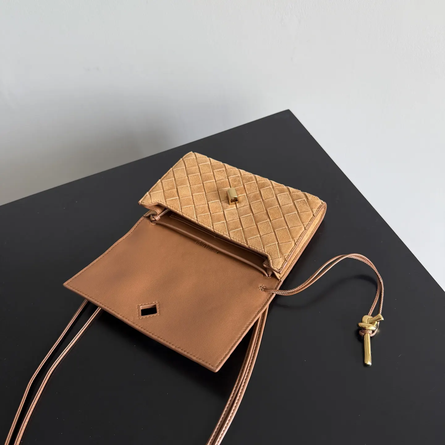 Bottega Veneta 皮革 手拿包 精致手拿款