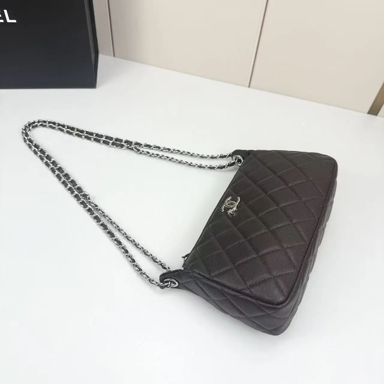 Chanel 银色 皮革 手提包