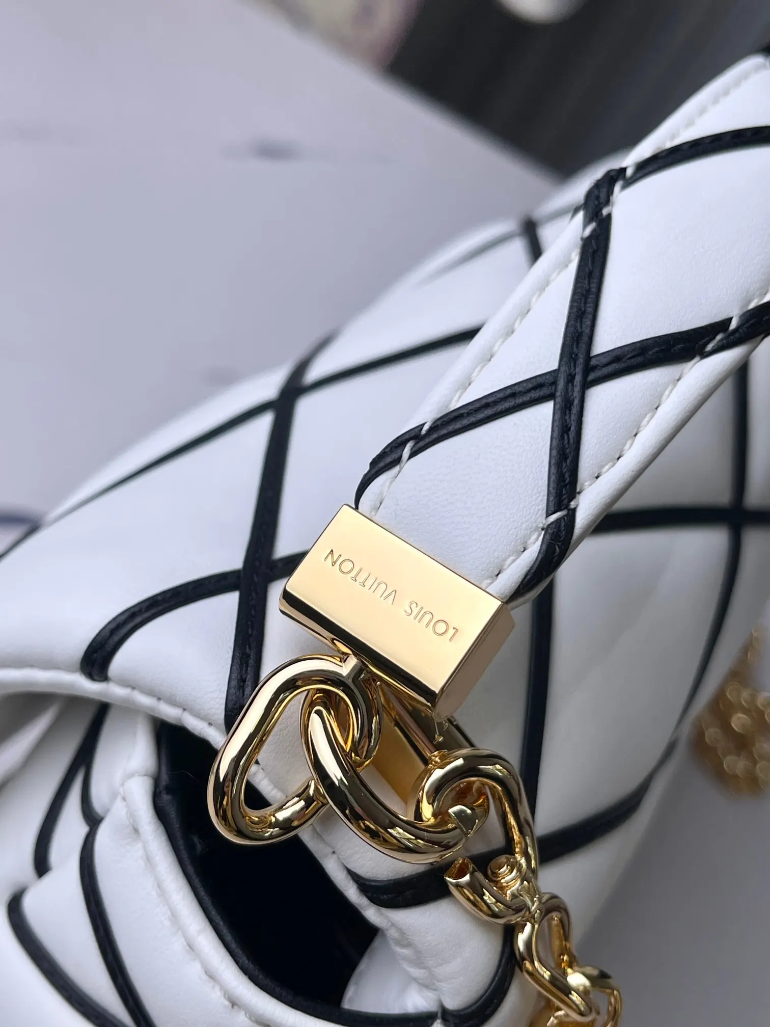 LV 白色 羊皮 行李箱 旅行拉杆款 輕便出行款