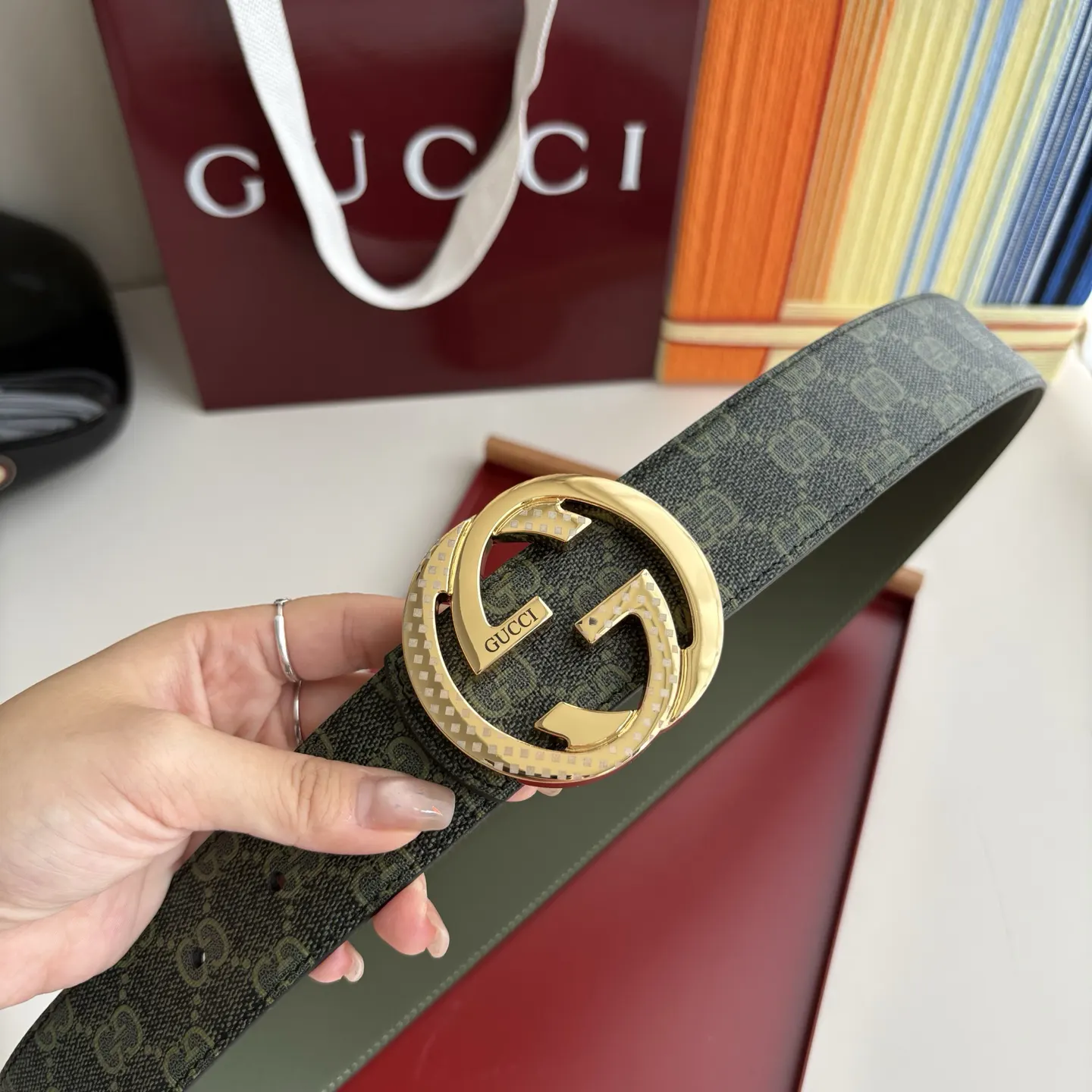 Gucci Double G 双G扣牛皮腰带