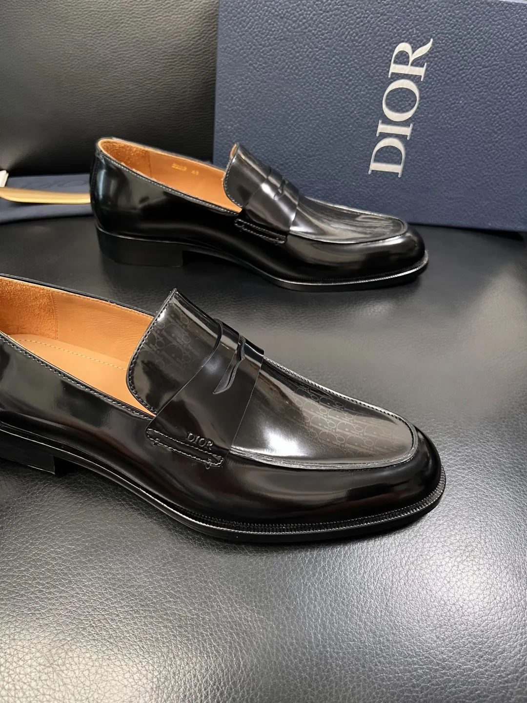Dior 黑色牛皮乐福鞋 经典百搭款