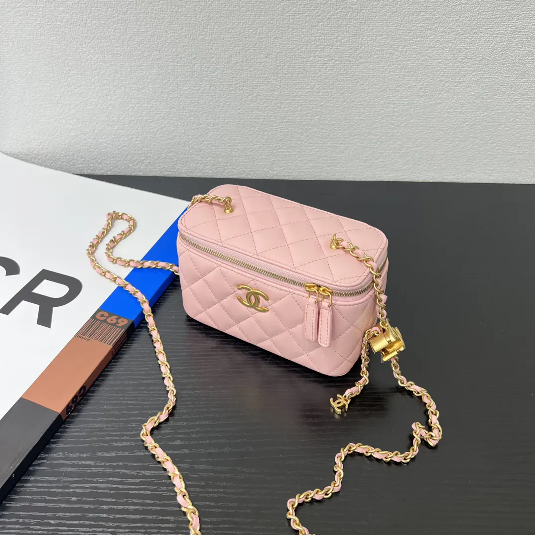 Chanel 小号 粉色 皮革 菱格绗缝 链条包
