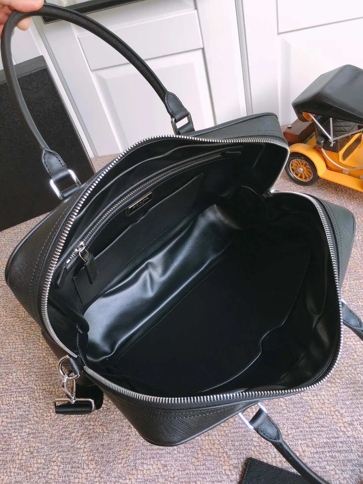 Briefcase Business Commuter Classic Leather