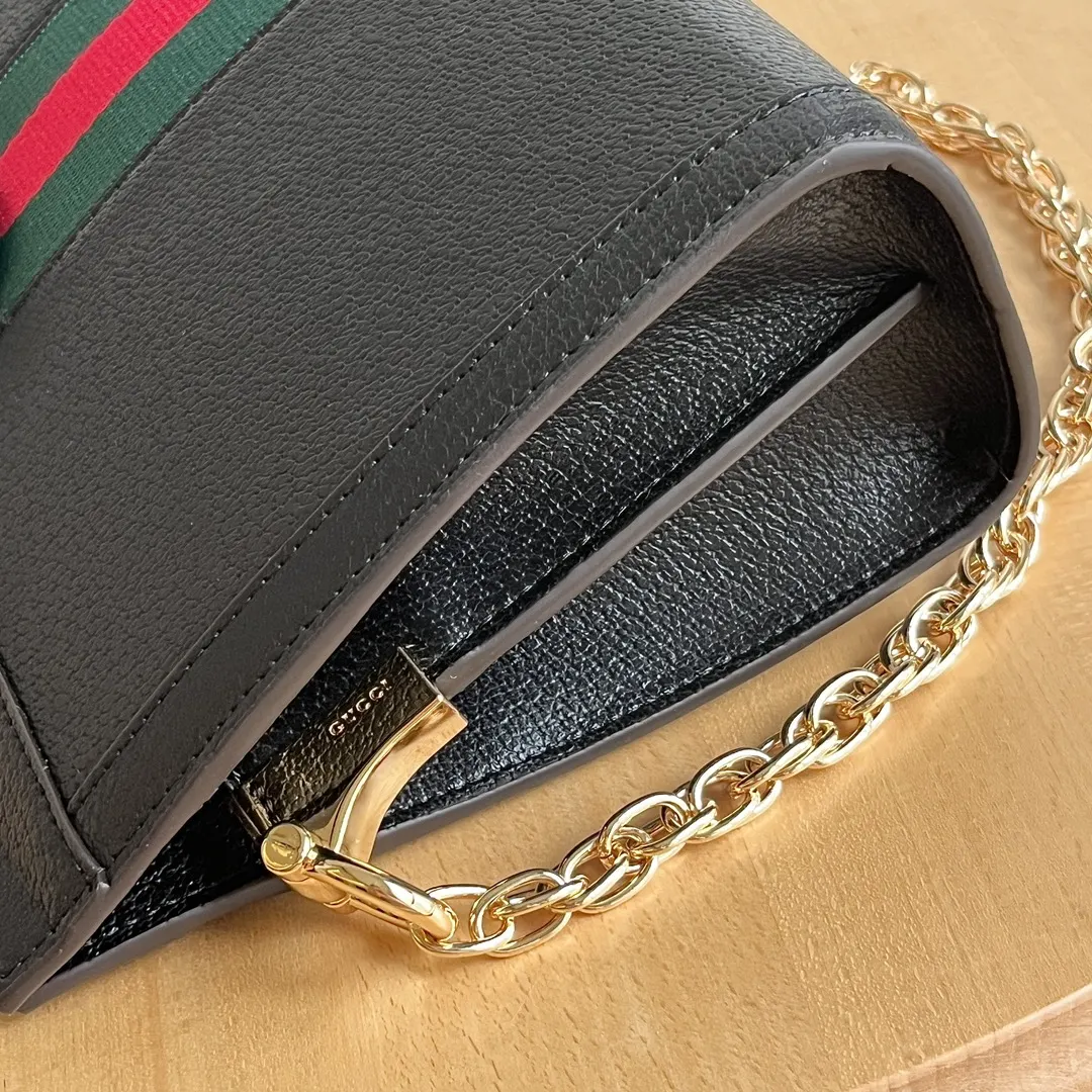 Gucci GG Supreme Ophidia 老花鏈條包 日常搭配