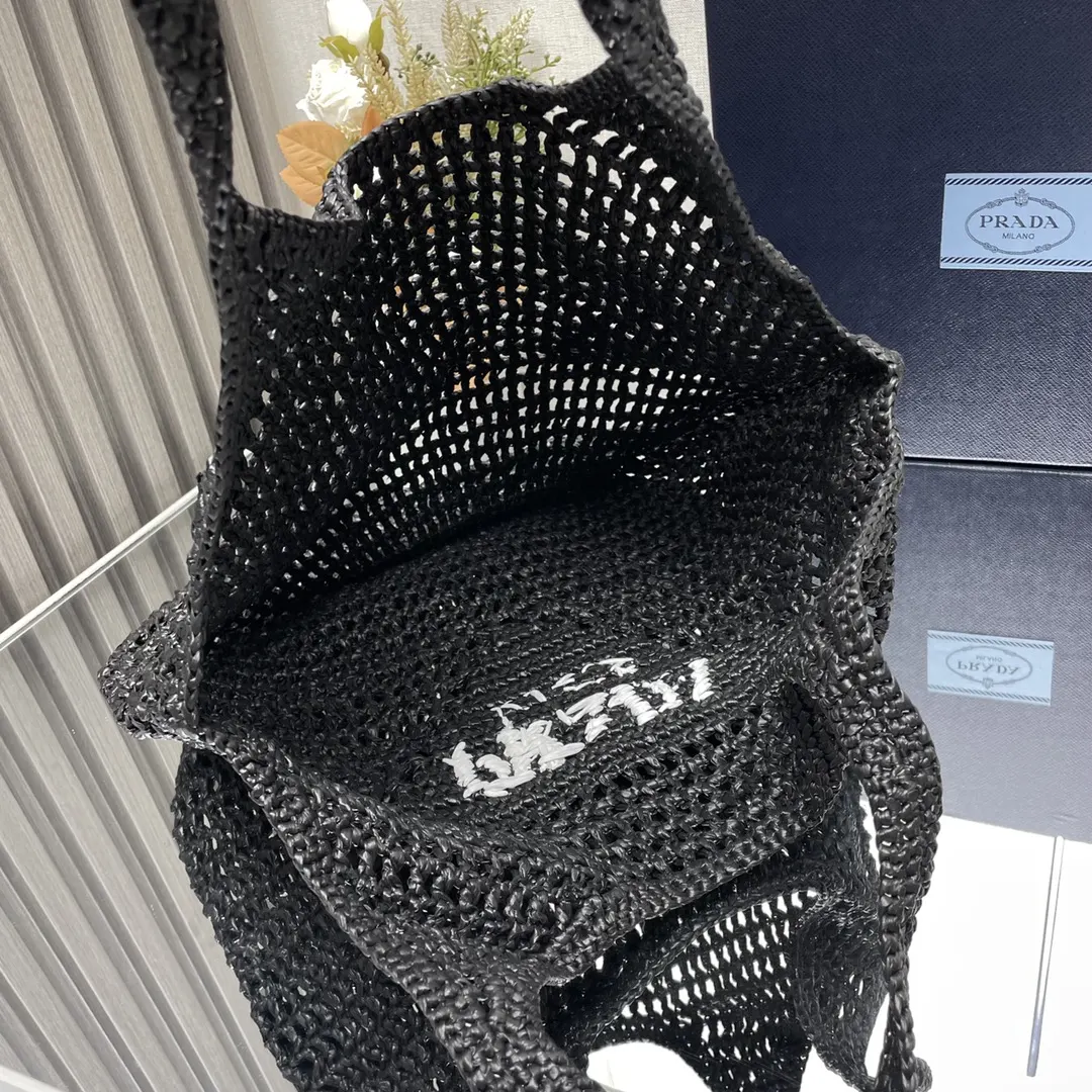 洋溢夏日风情的酒椰纤维源于自然 触感轻盈 托特包 大容量托特款