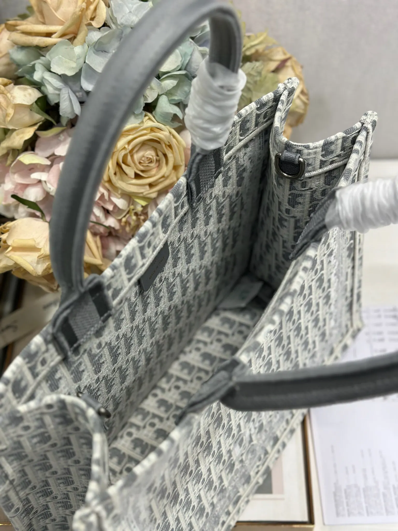 Book Tote 可收納各种日常用品 全新演绎Baye图案混合效果D 托特包 大容量托特款