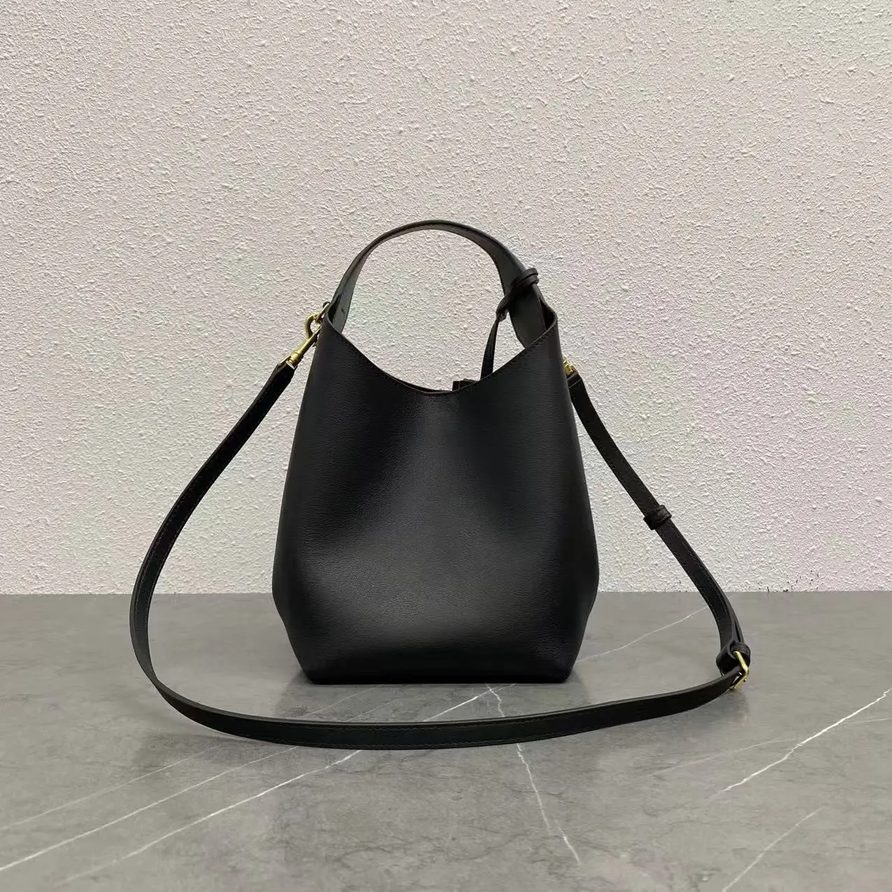 Black Hobo Shoulder Bag Vintage Leather