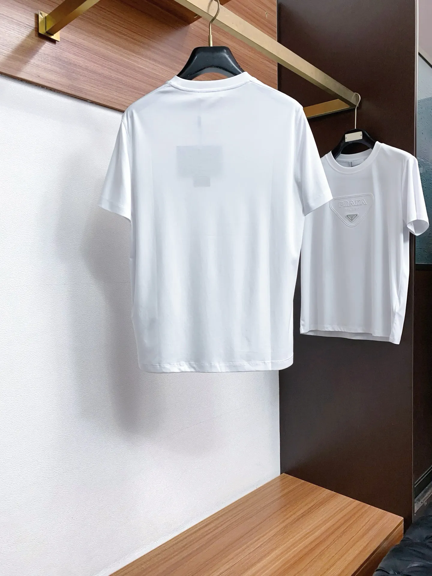 PRADA 棉质 Logo 短袖T恤 休闲百搭款