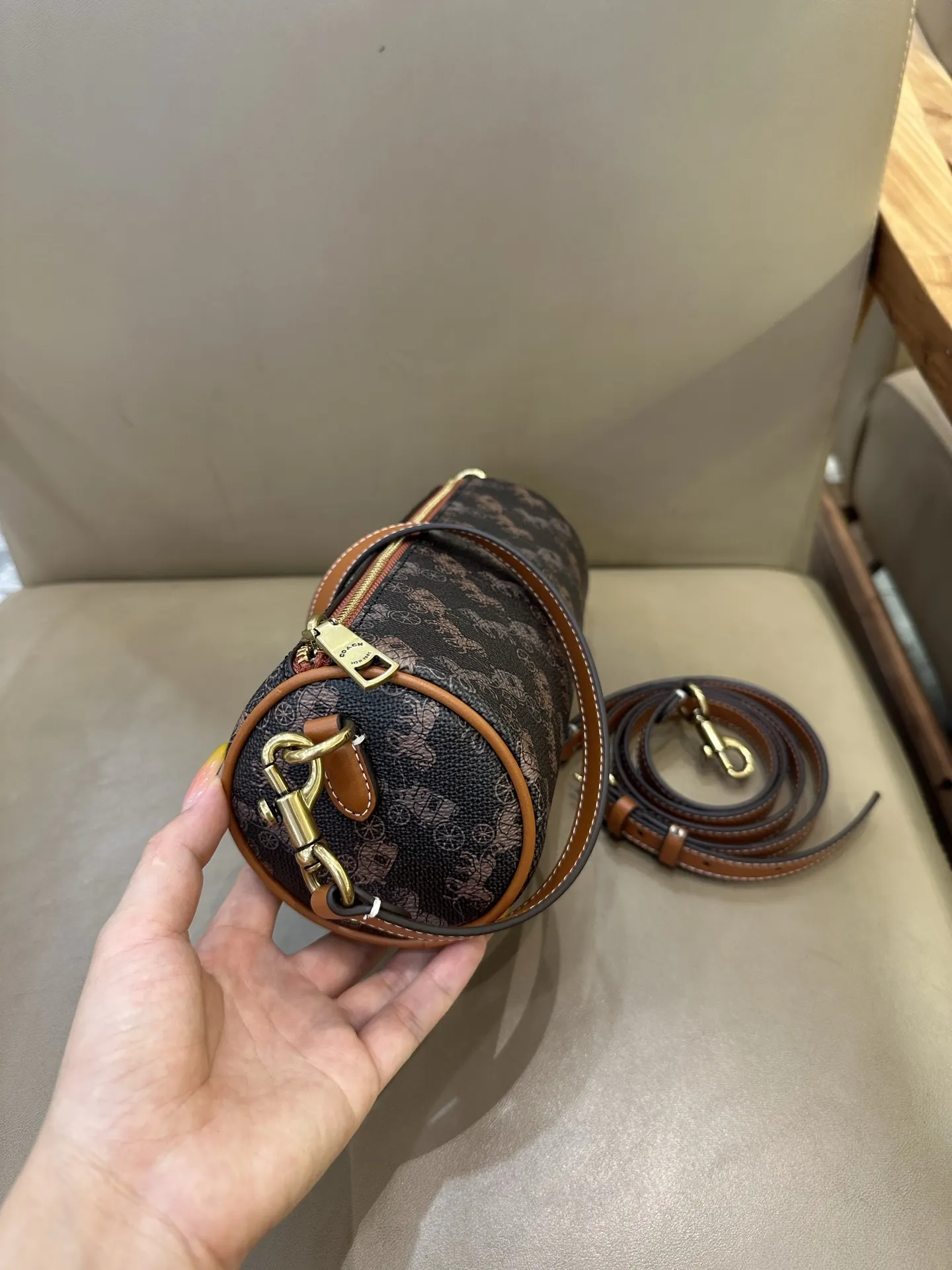 Monogram Shoulder Bag Vintage Leather