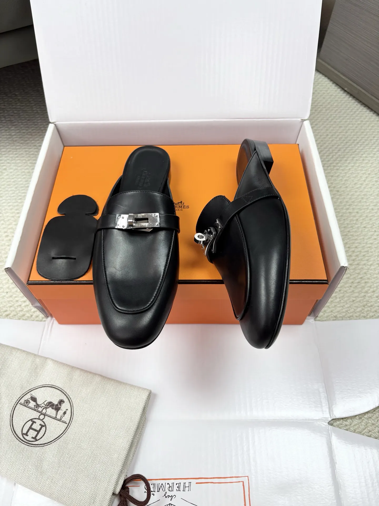 Hermès 樂福鞋