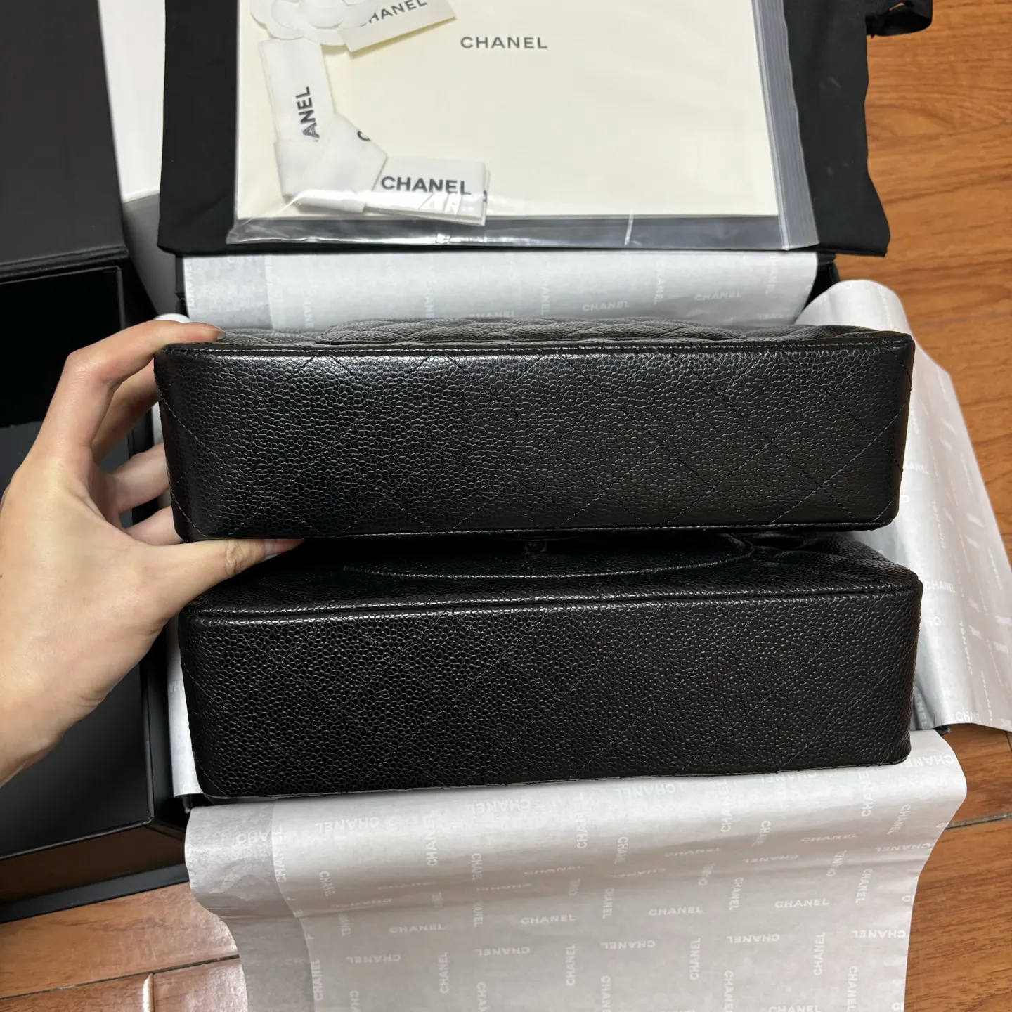 荔枝纹 CF黑金 鱼子酱 荔枝纹Hass 皮 腋下包 復古腋下背款