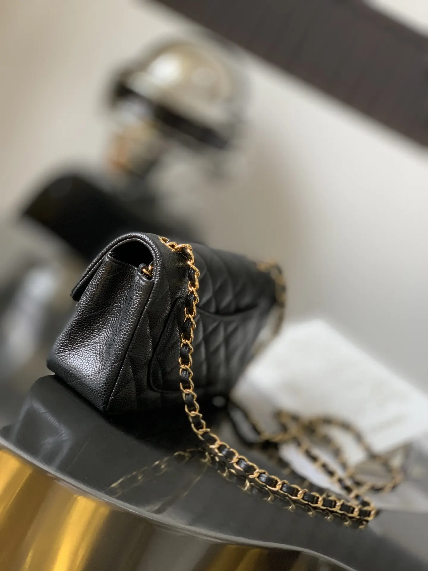 Chanel Caviar Cowhide Flap Chain Bag One Shoulder Cross Image 2 Chanel Caviar Cowhide Flap Chain Bag One Shoulder Cross Image 2
