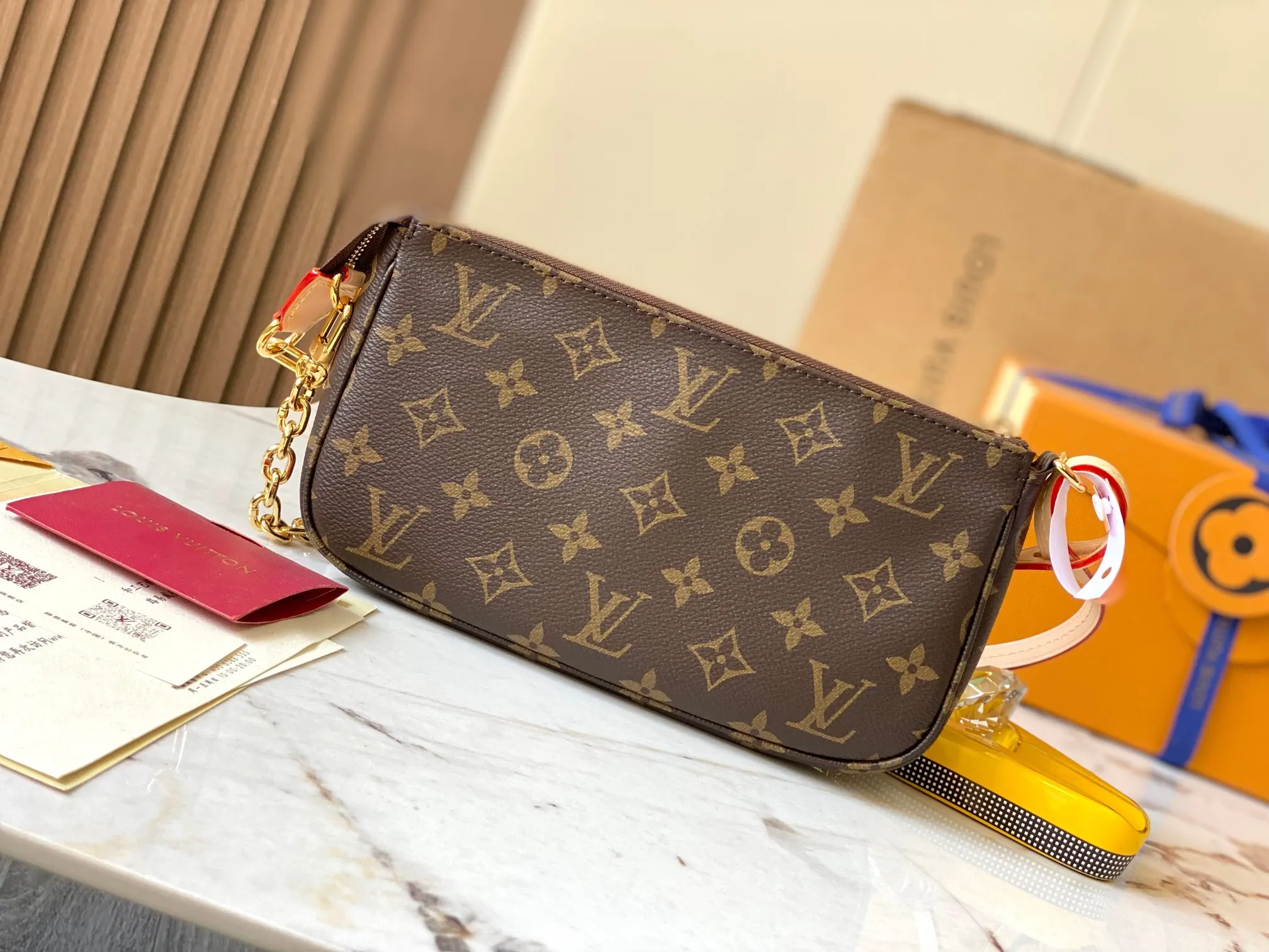POCHETTE ACCESSOI 腋下包 復古腋下背款
