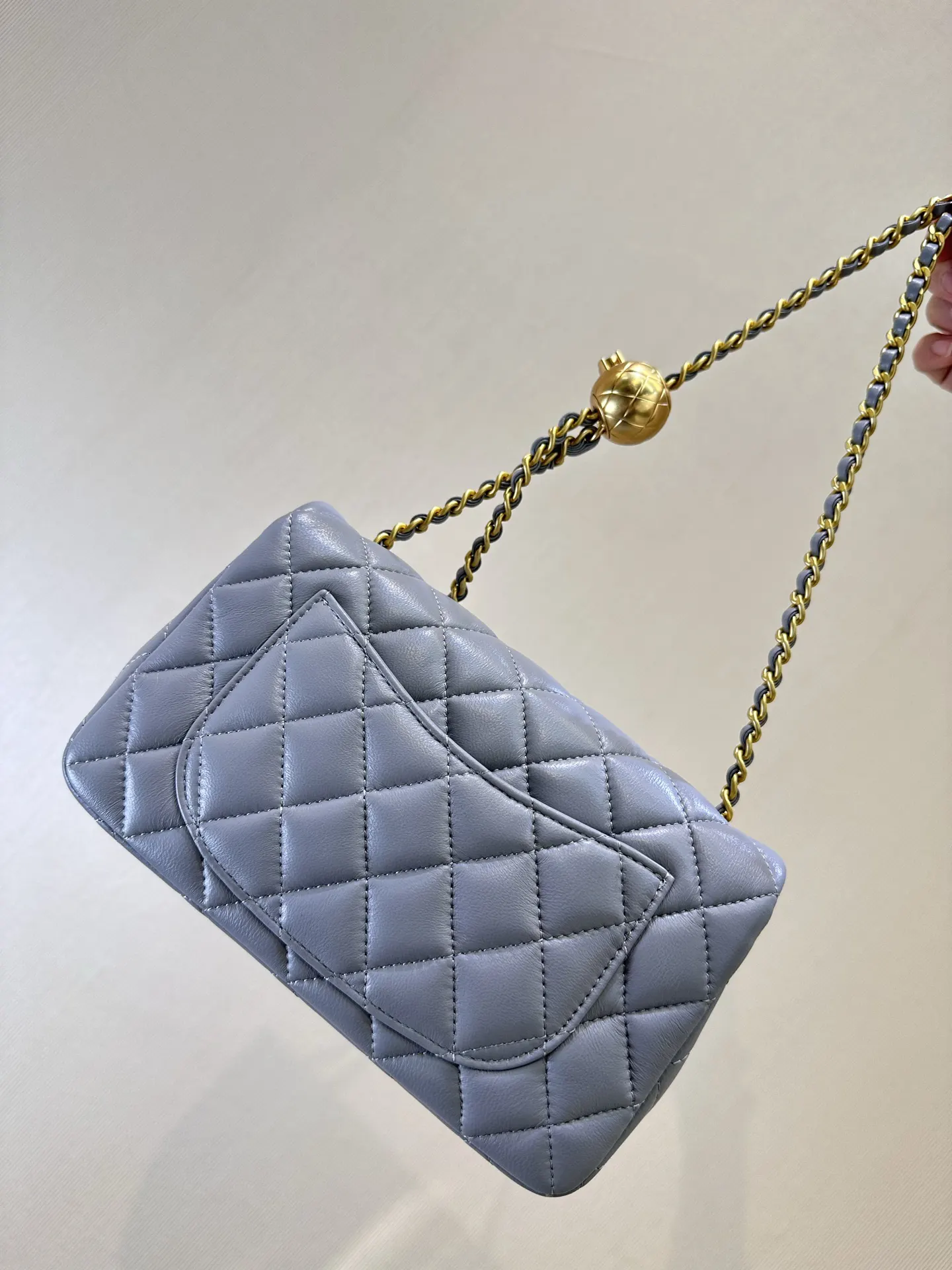 CHANEL 紫色牛皮翻盖链条包 金扣款