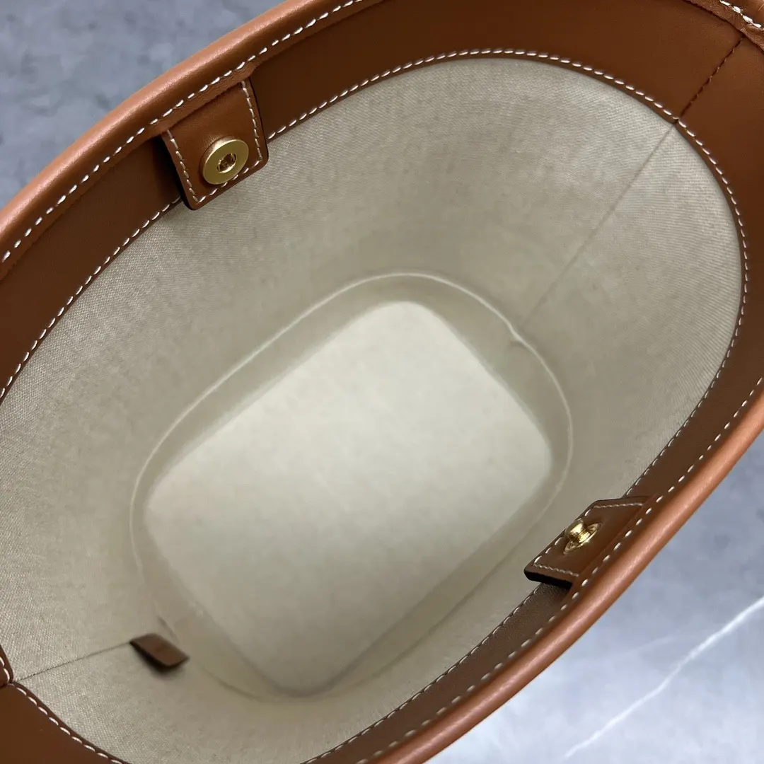 牛皮 春夏 CUIR水桶 采用凯旋门 水桶包 休闲水桶款