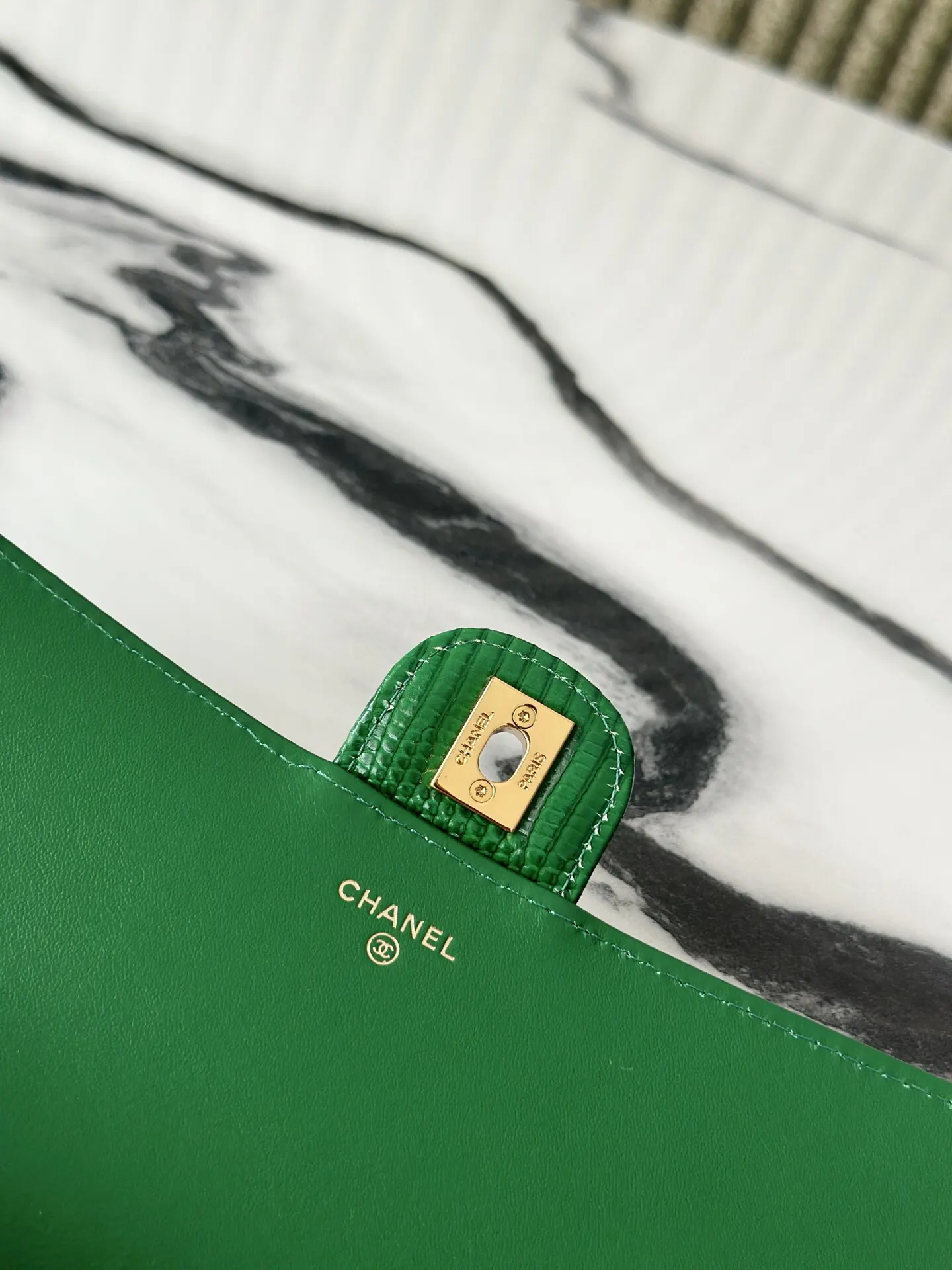 CHANEL 金色 牛皮 链条包 精致链条款