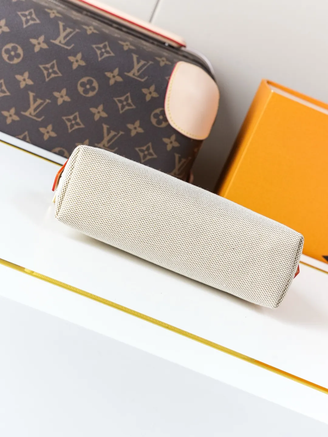 Cosmetic Pouch Leather
