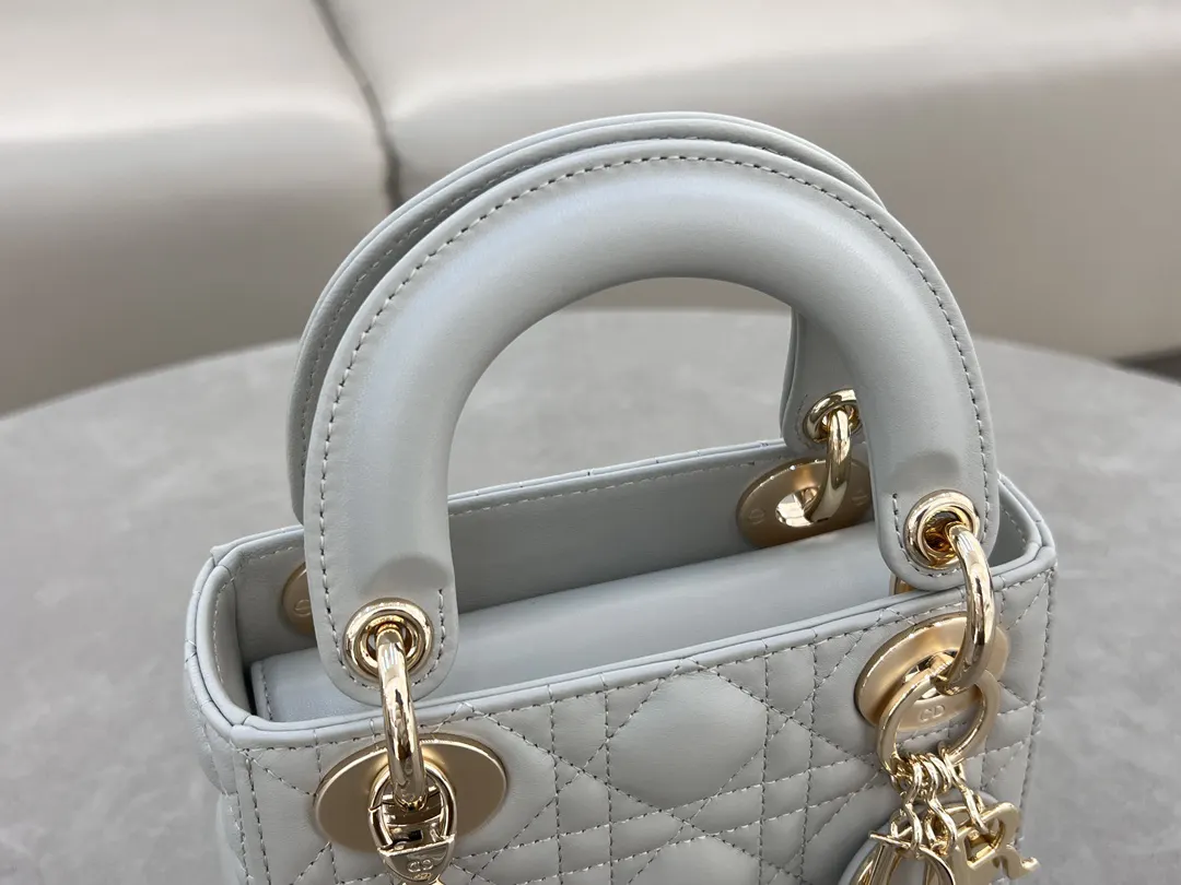 Dior Lady Dior 银灰色羊皮手提斜挎包 小号款 经典款
