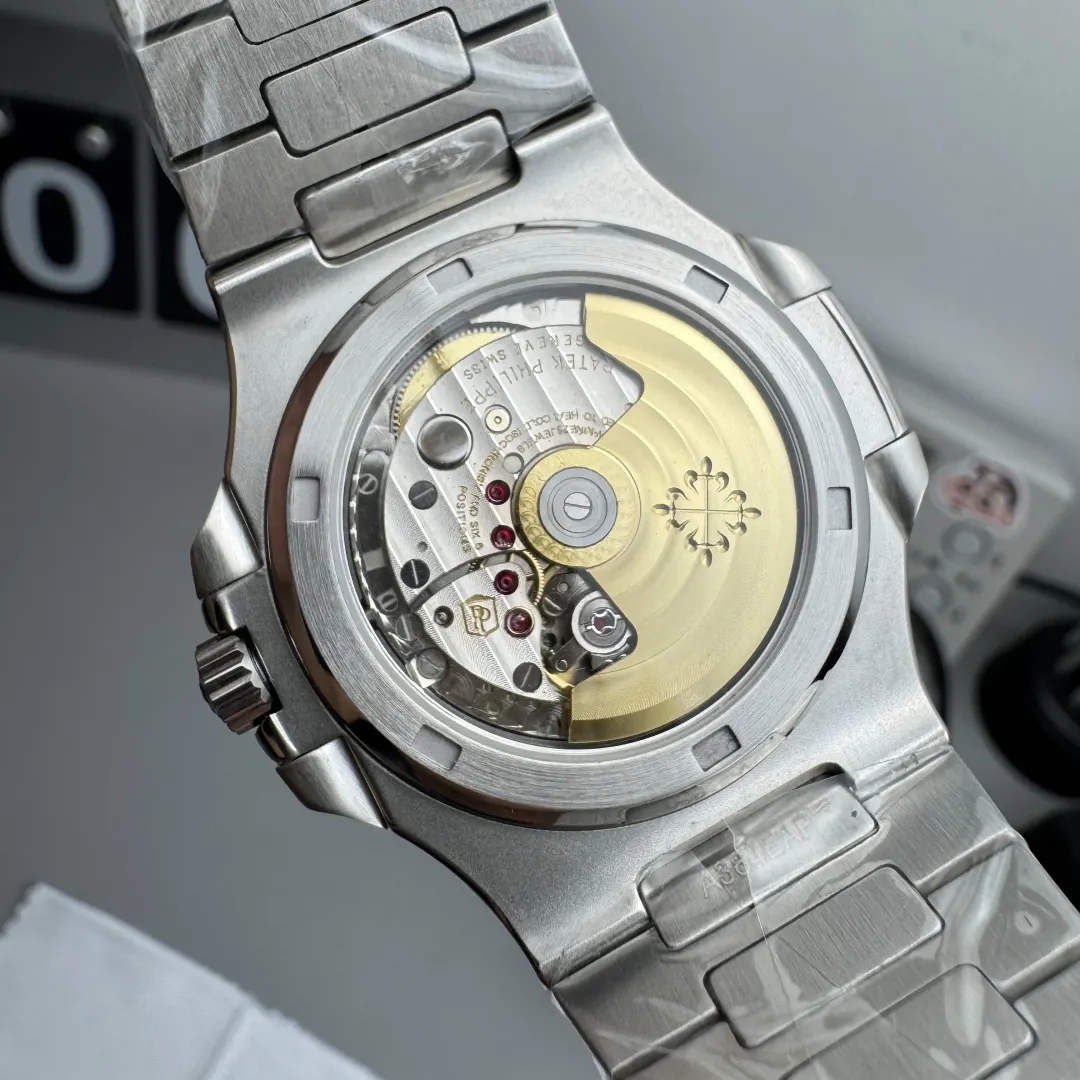 Watch Classic Image 9 Watch Classic Image 9