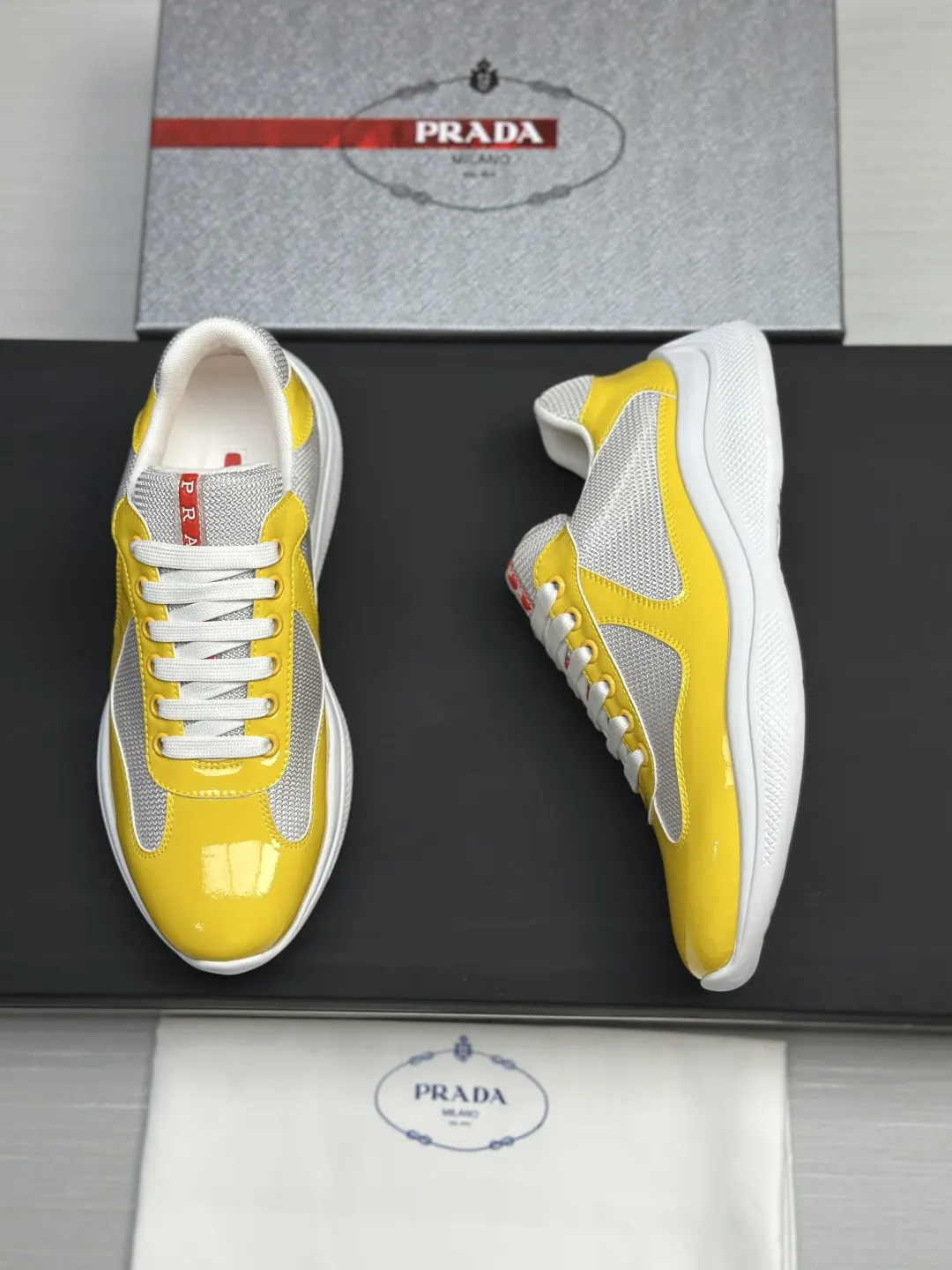 PRADA 漆皮 乐福鞋 厚底休闲款