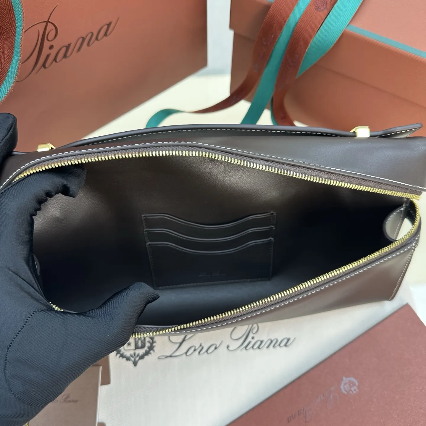 Saddle 牛皮 手拿包 精致手拿款