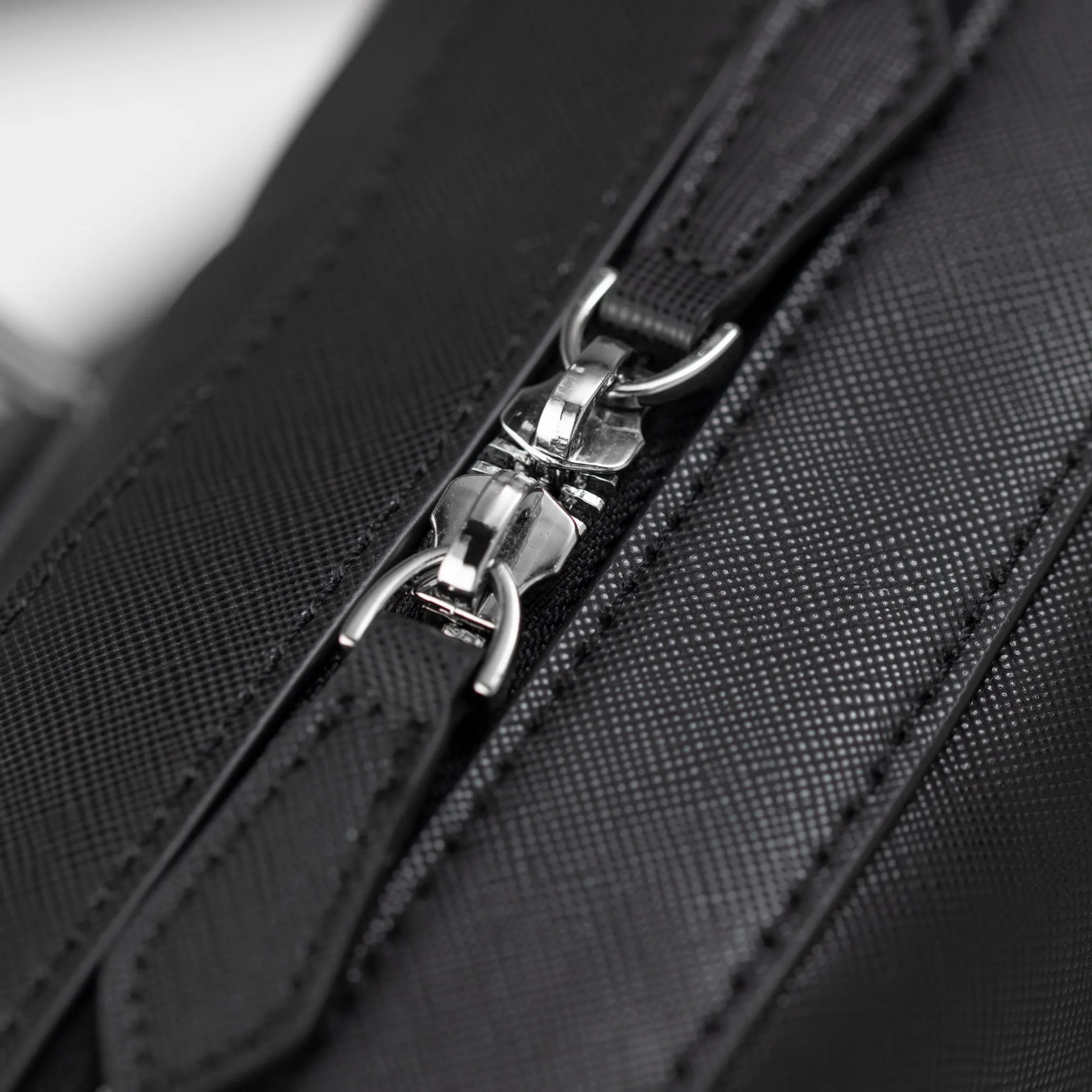 牛皮 MONTBLANC 全新万宝龙匠心系列中号公文包 型 商务通勤款