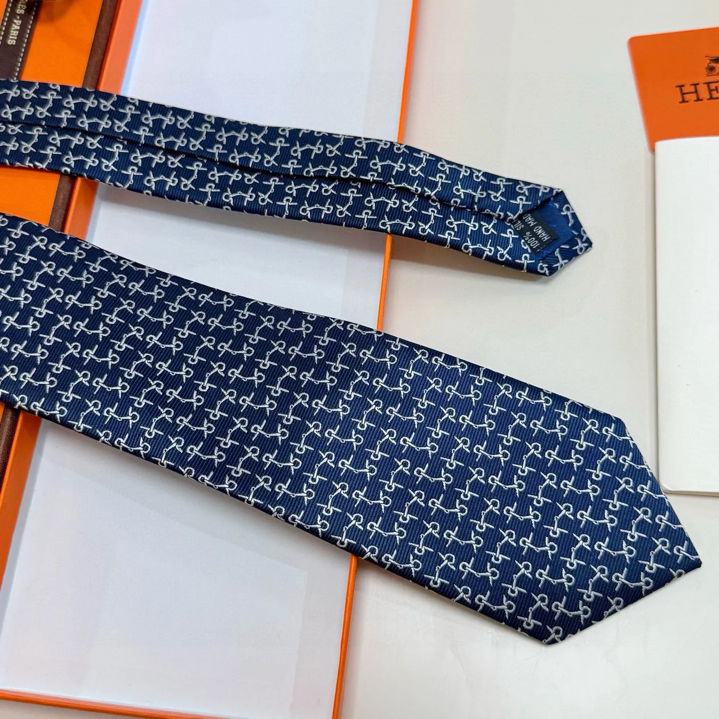 Hermes 领带 精致配饰款