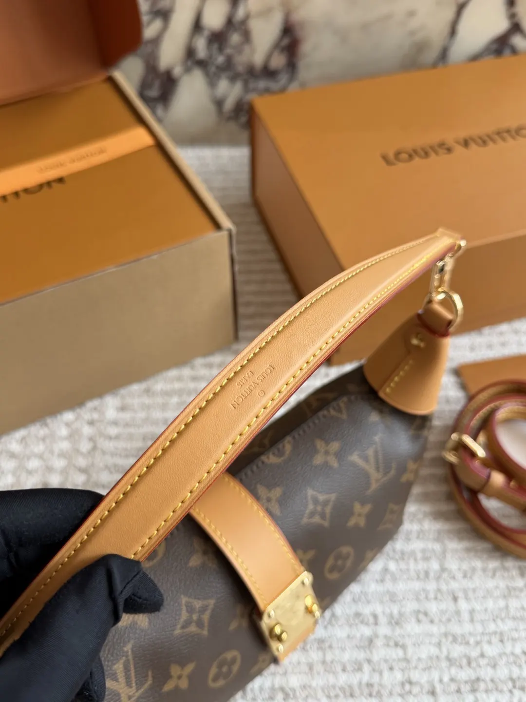 LV 粉色 牛仔 丹宁 盒 Pochette Mia 丹宁元宝包 雙肩包 实用雙肩款