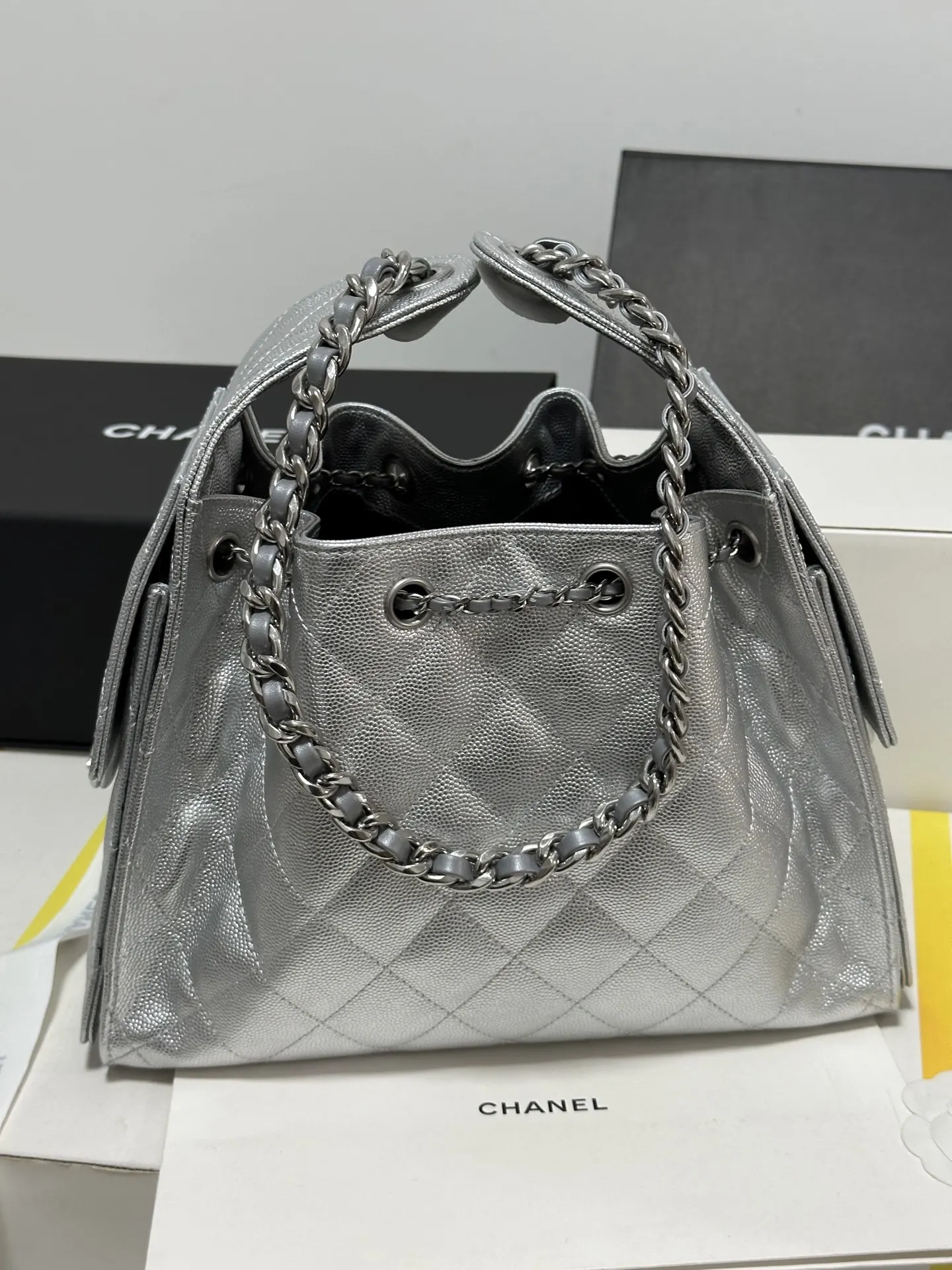 White Silver Hobo Shoulder Bag Vintage Leather