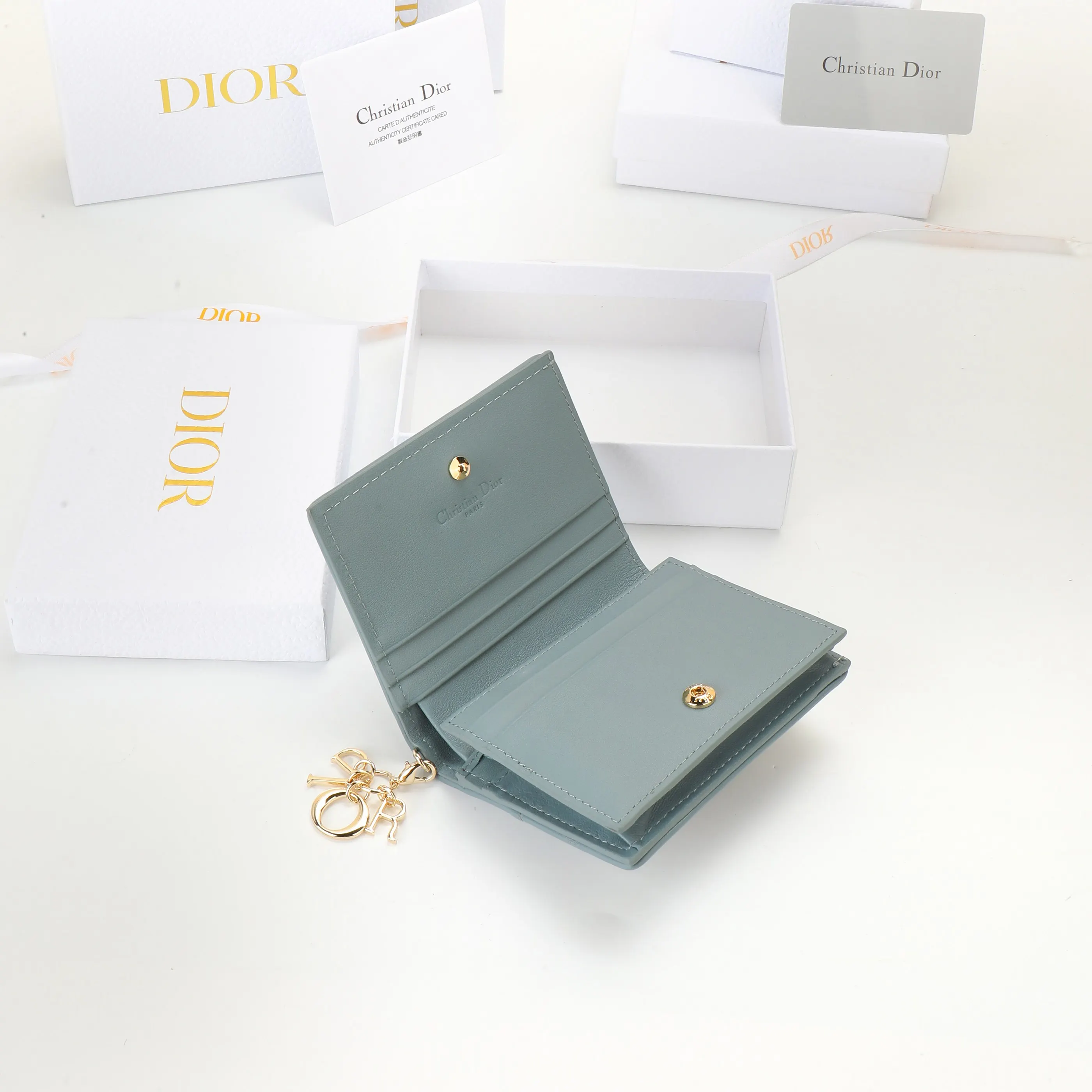 Dior 羊皮钱包 精致配饰