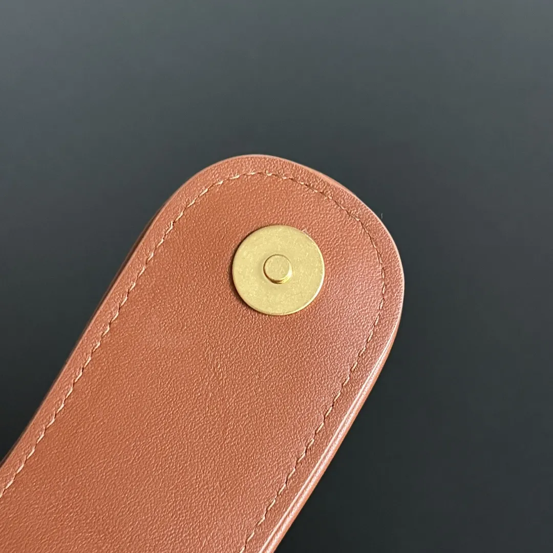 Bottega Veneta 牛皮 手拿包 精致手拿款