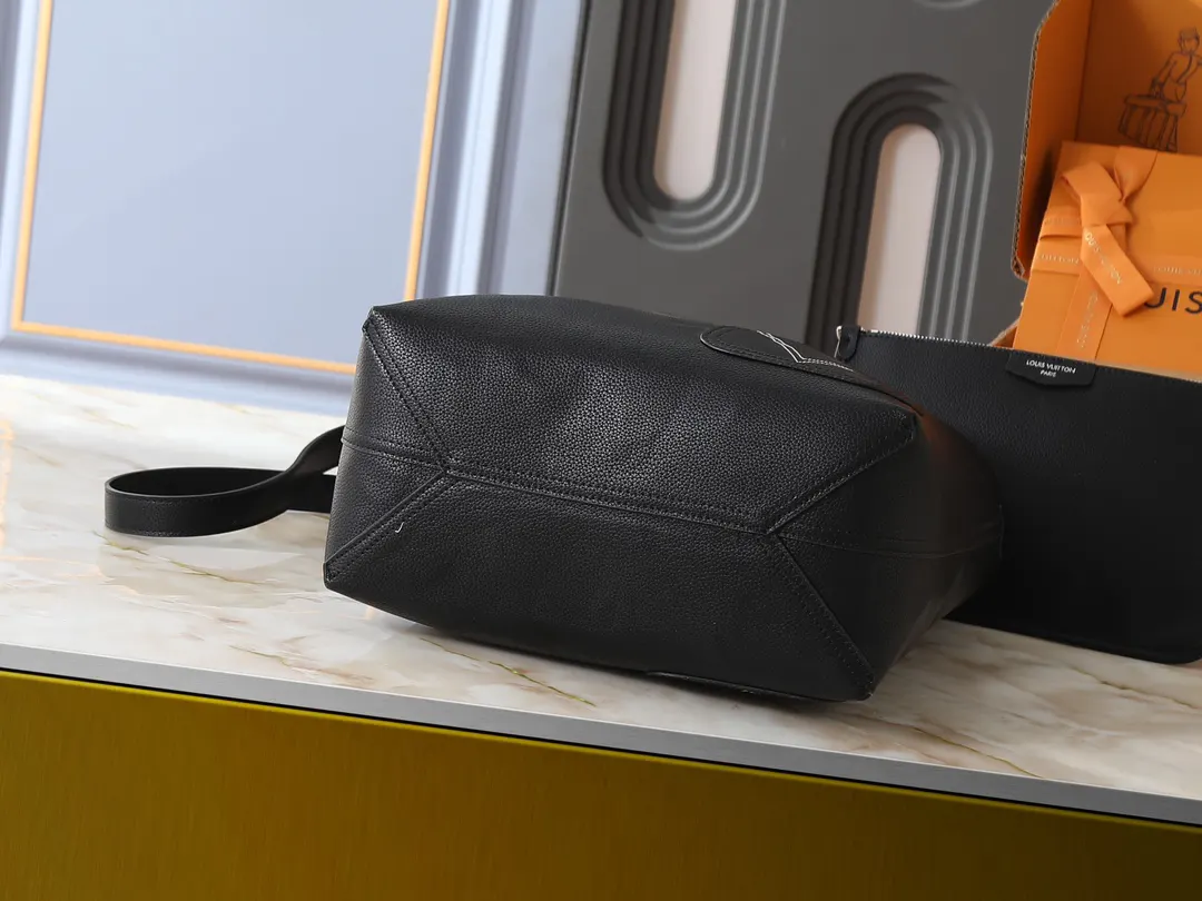 Louis Vuitton Hobo Shoulder Bag Vintage Leather