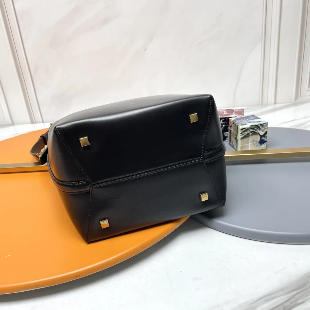 Bucket Bag Casual Leather
