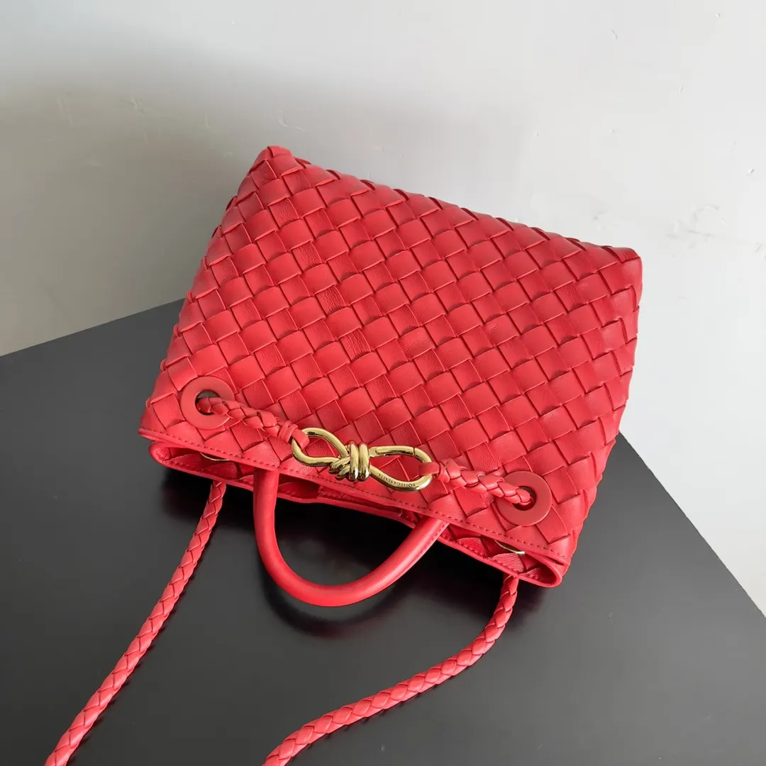 Bottega Veneta Andiamo 白色 编织手提包 精选款