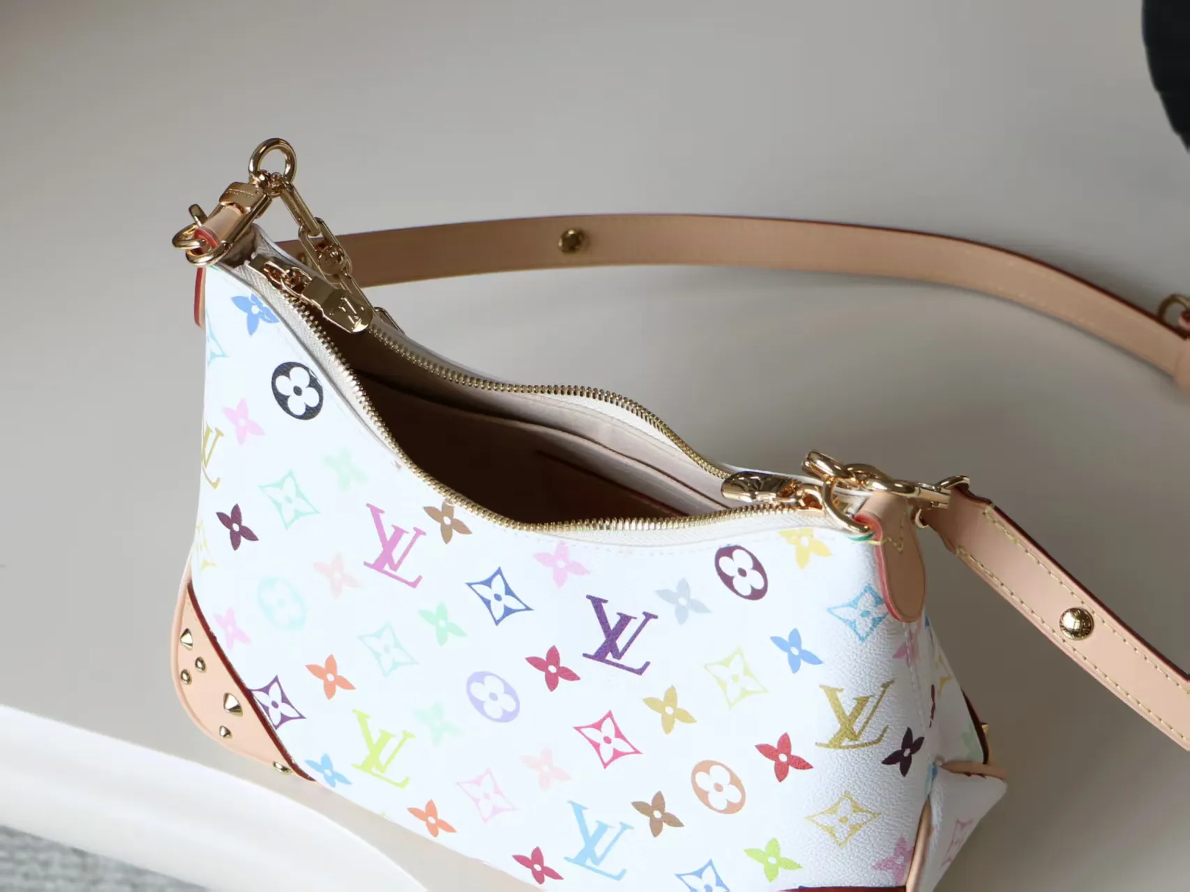Louis Vuitton Chain Bag Canvas Image 9 Louis Vuitton Chain Bag Canvas Image 9