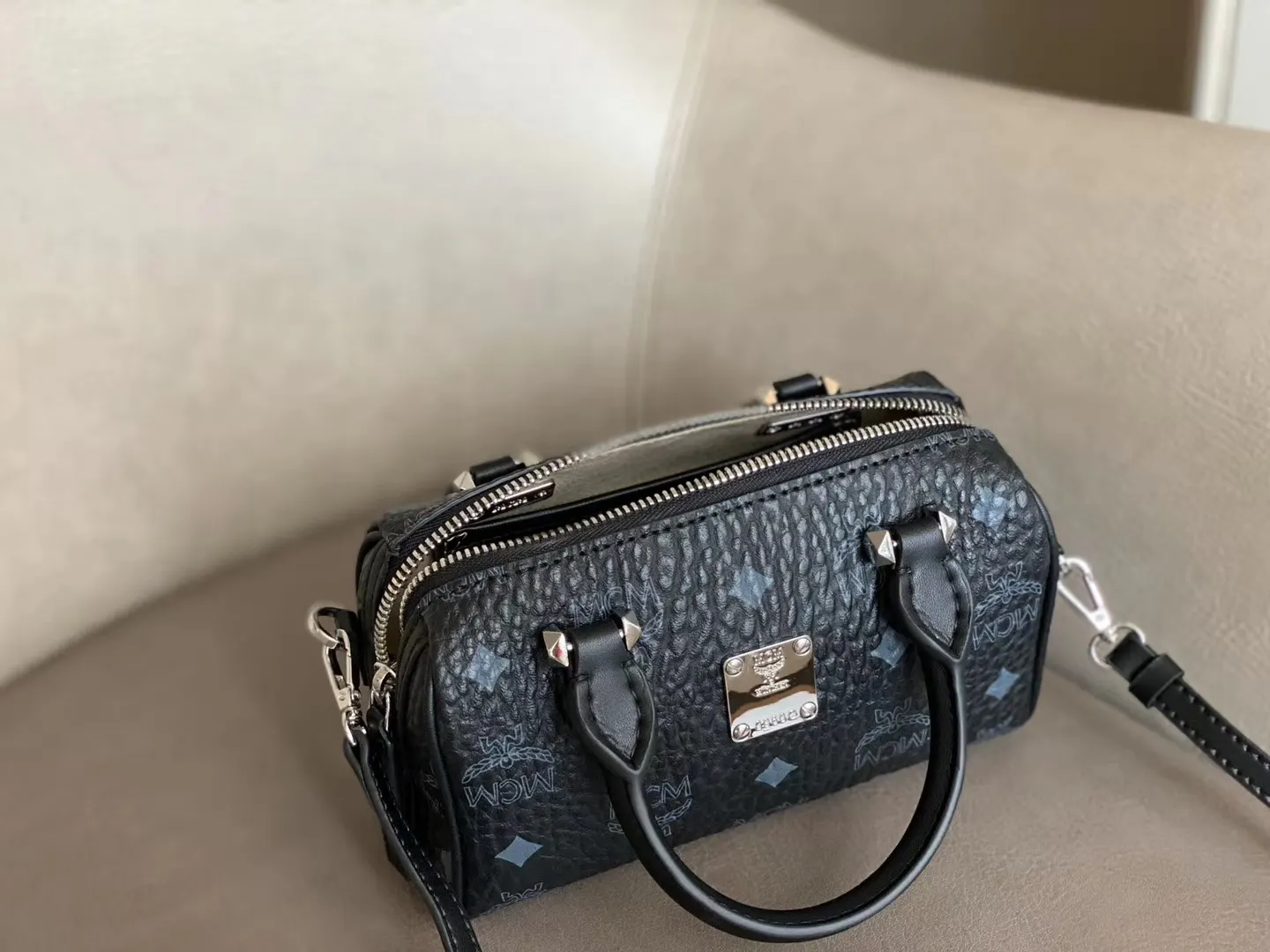 牛皮 mcm 新版［mcm］essential 旅行袋 大容量旅行款