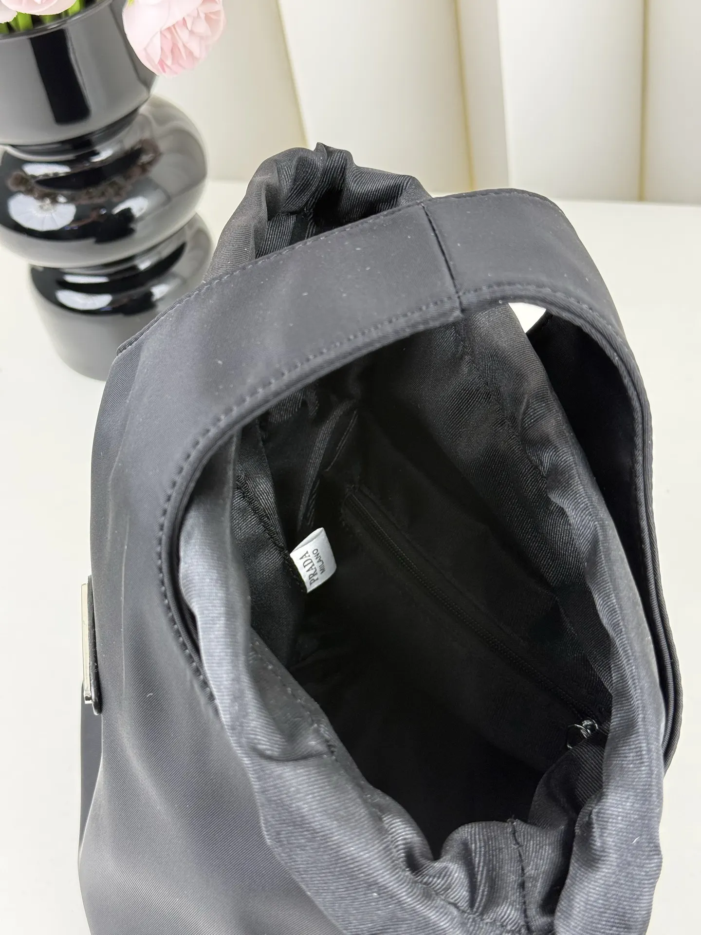 Prada Re-Nylon 三角標 手提包