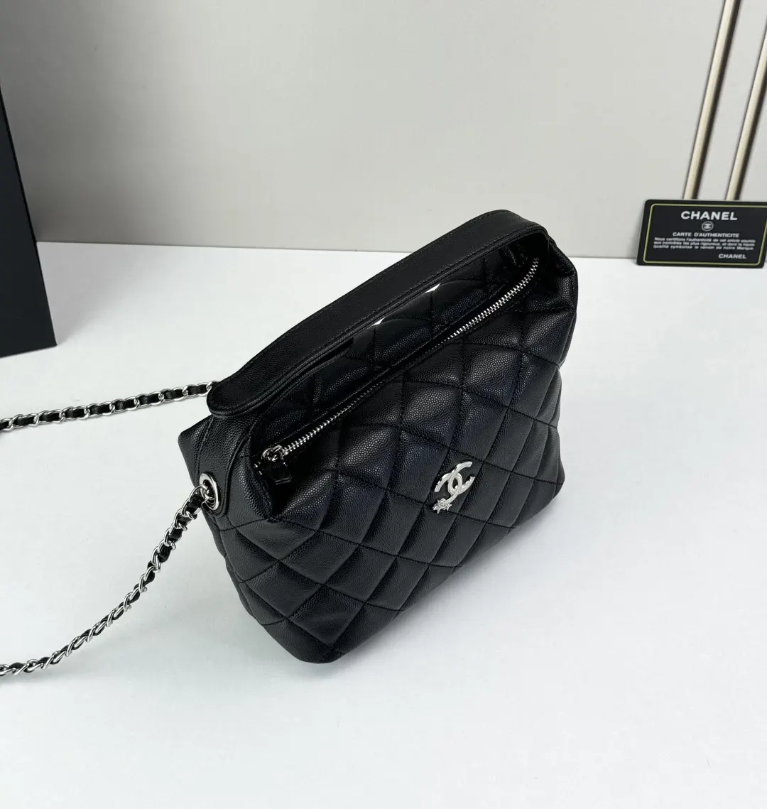 CHANEL 饭盒包 超美 很有質感又很轻松的一个包型 貌 斜背包 輕便斜挎款