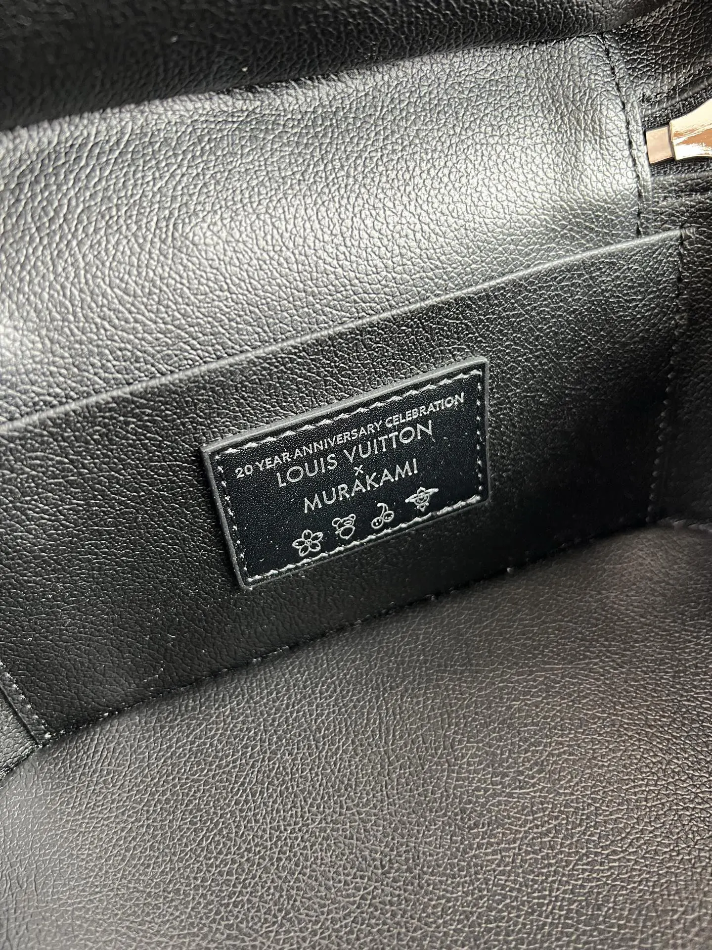 LV 帆布 化妝包 便携收納款(數字9) LV 帆布 化妝包 便携收納款(數字9)