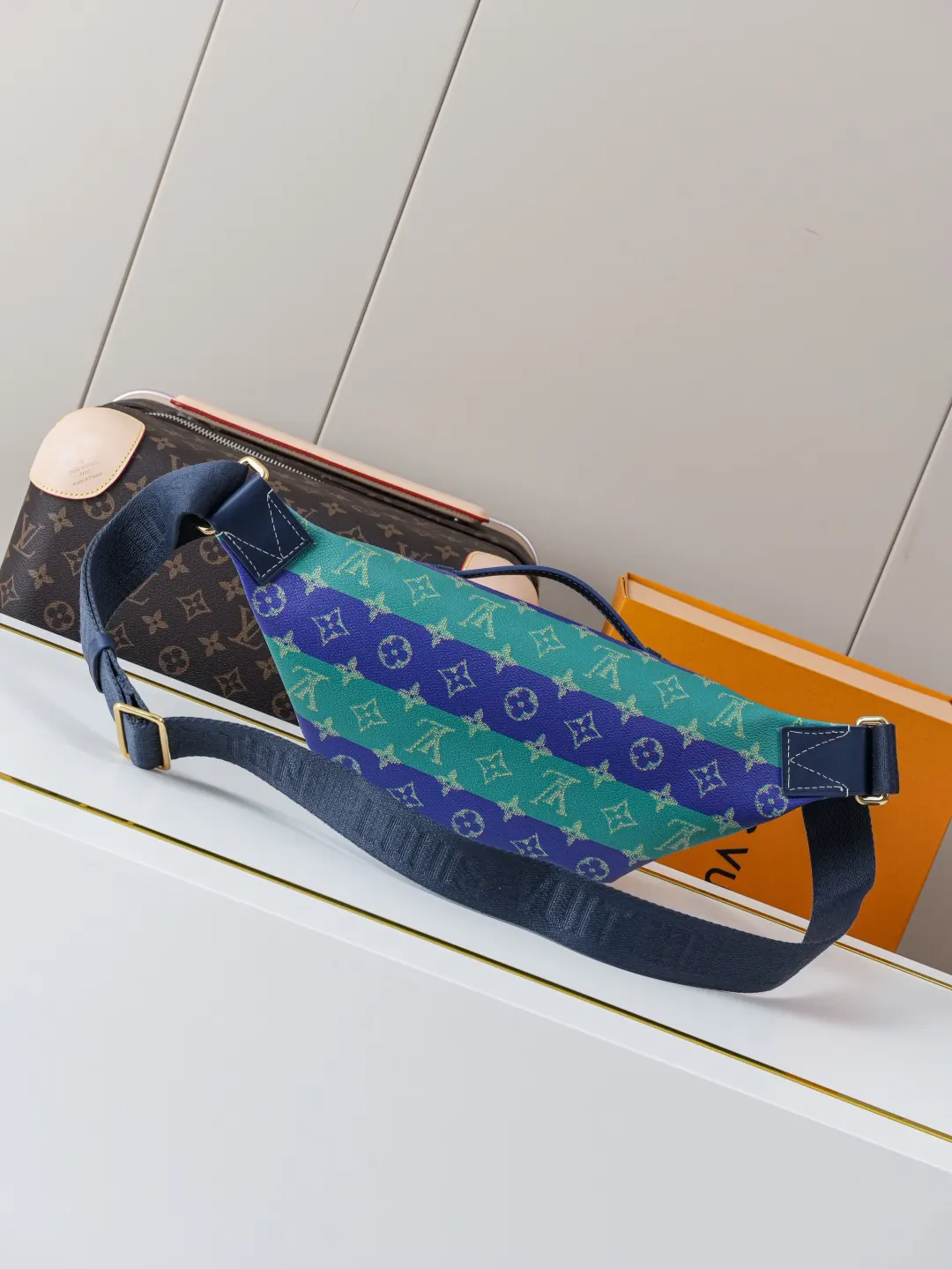 Louis Vuitton Belt Bag Casual Leather
